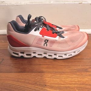 OnCloud Cloudstratus 2 Womens 9